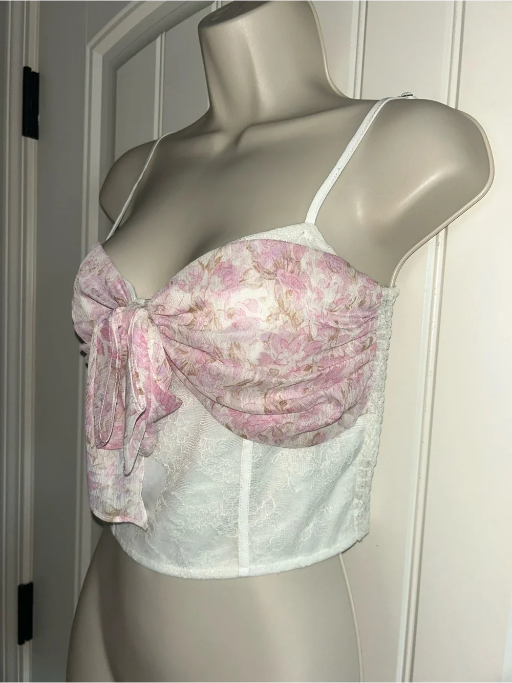 NEW Lush White Lace Crop Top with Pink Floral Bow Sz S